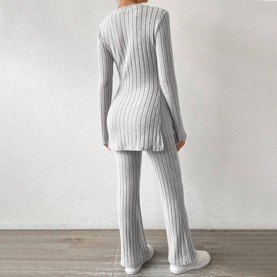 Damen geripptes Feinstrick-Lounge-Set mit seitlicher Saumschlitzen, figurbetontem Longsleeve und weitem Highwaist-Hose Eichborn Berlin