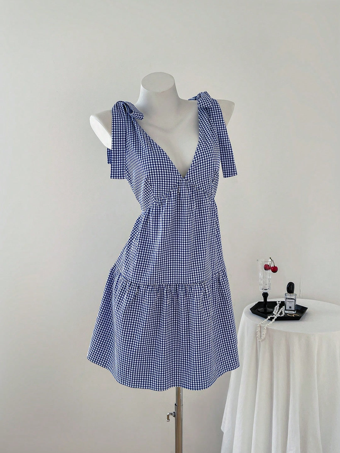 Damen Sommerkleid mit Rüschendetails und verstellbaren Trägern EB