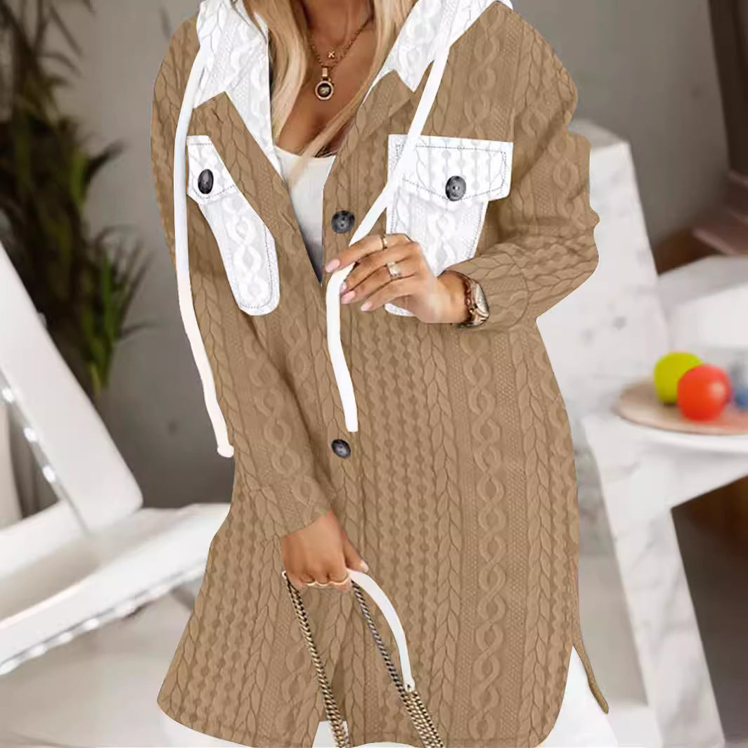 Damen Longline-Strickmantel mit Kapuze, Zierknöpfen und Kontrasttaschen EB