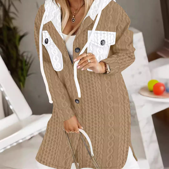 Damen Longline-Strickmantel mit Kapuze, Zierknöpfen und Kontrasttaschen EB