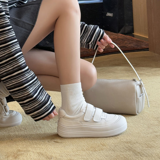 Damen Sportliche Sneakers mit doppeltem Klettverschluss und gepolsterter Sohle EB