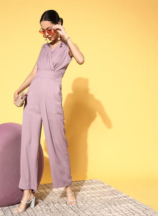 Damen Jumpsuit mit elegantem V-Ausschnitt von EB