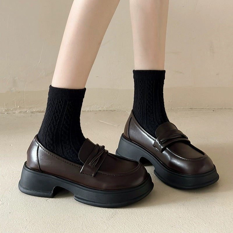 Damen Stilvolle Loafers mit robuster Plateausohle EB