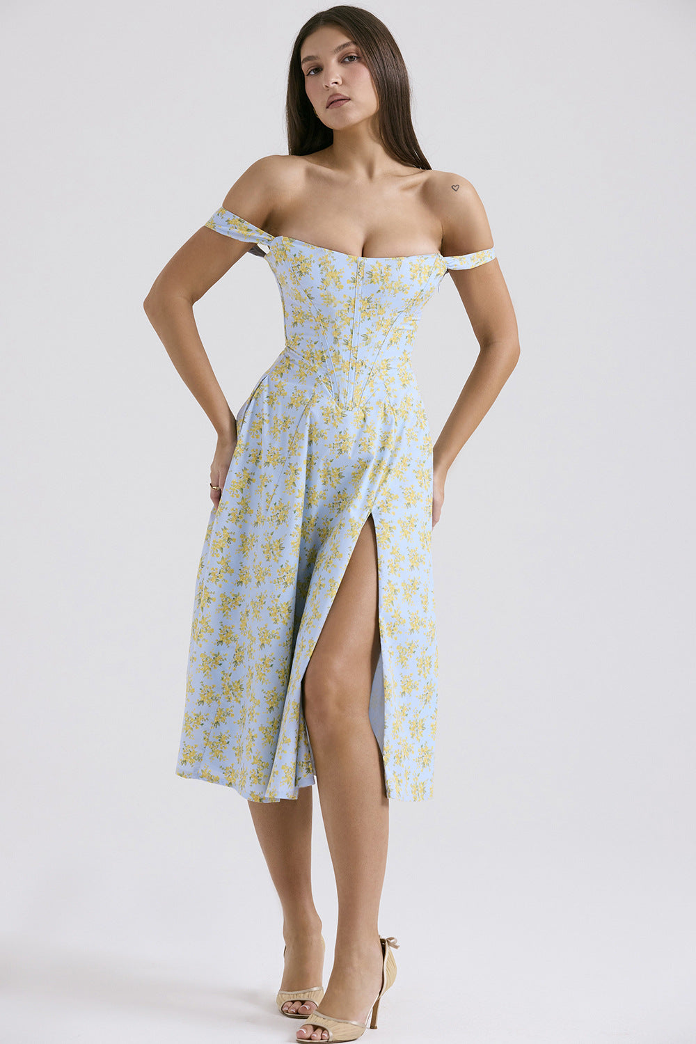 Damen Maxikleid mit schulterfreiem Design und floralem Muster EB