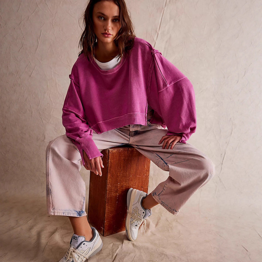Damen cropped Oversize-Sweatshirt mit Daumenloch, fransigem Saum und weitem Raglanärmel Eichborn Berlin