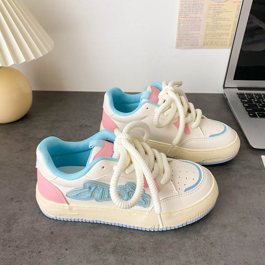 Damen Bequeme Sneakers mit buntem Design und atmungsaktiven Details EB