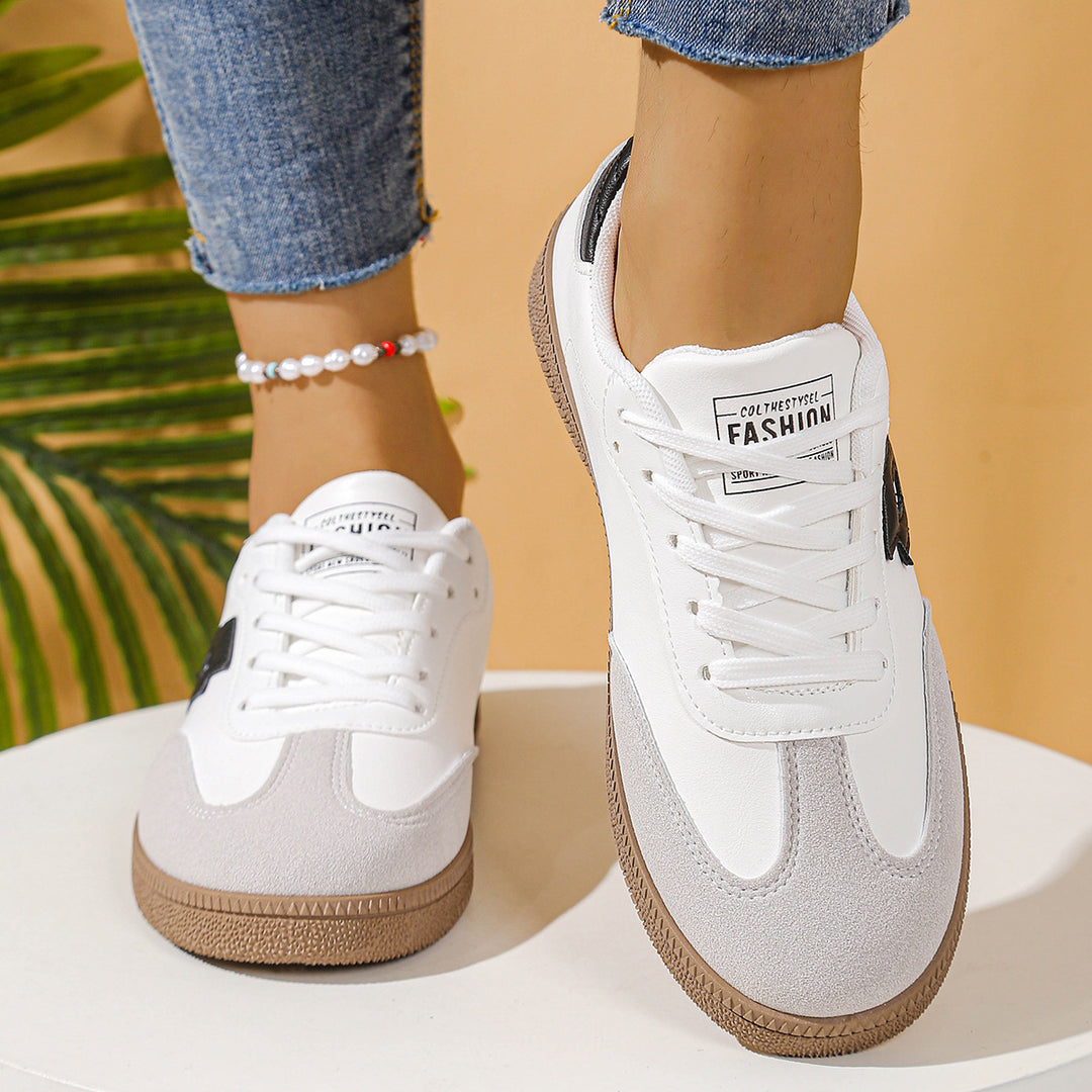 Damen Sportliche Sneaker mit hochwertiger Oberflächenstruktur und rutschfester Sohle EB