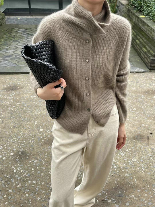 Damen Strickjacke mit hohem Kragen und Knopfverschluss EB