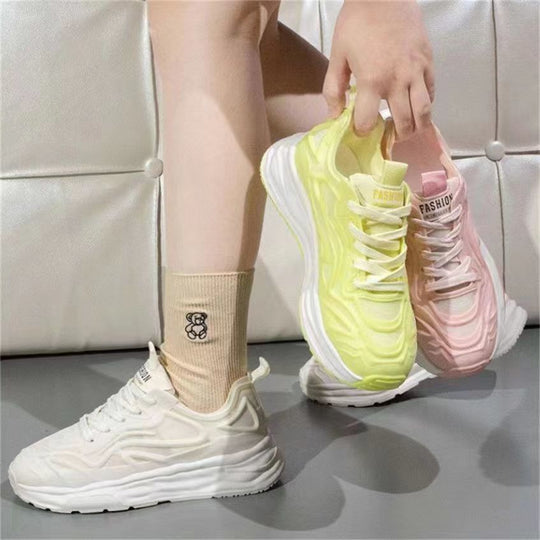 Damen Sportliche Sneaker mit atmungsaktiver Netzstruktur und dämpfender Sohle EB