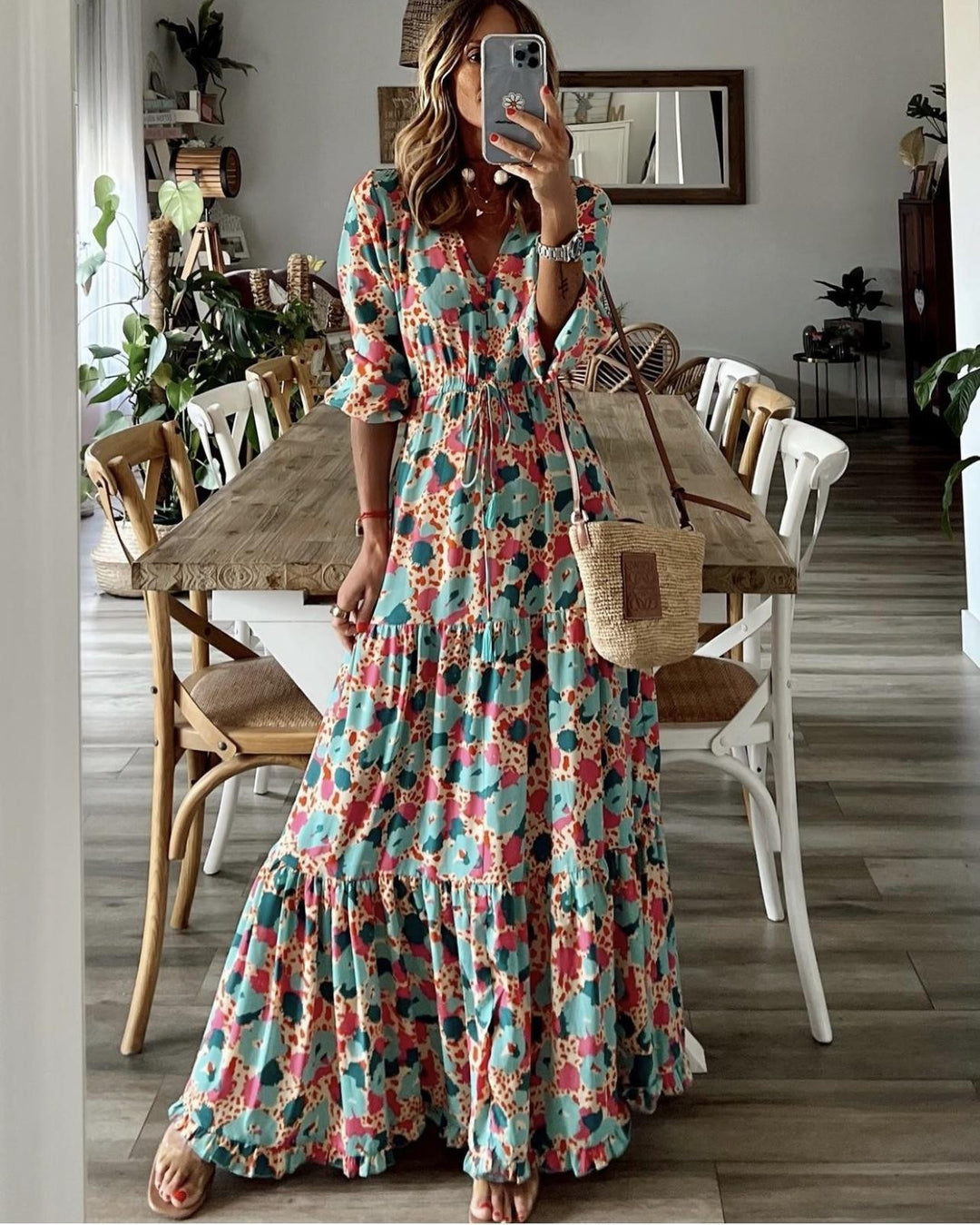 Damen Maxikleid mit gebundenem V-Ausschnitt und voluminösen Ärmeln EB