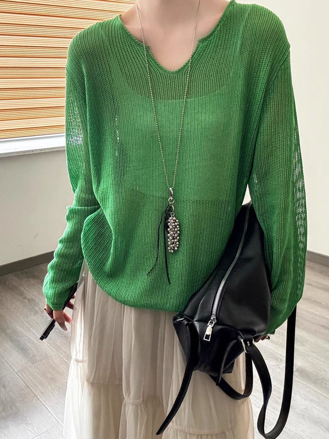Damen luftiger Strickpullover mit V-Ausschnitt und lässigem Schnitt EB