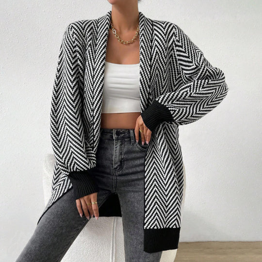 Damen langärmlige Strickjacke im modernen Chevron-Design EB