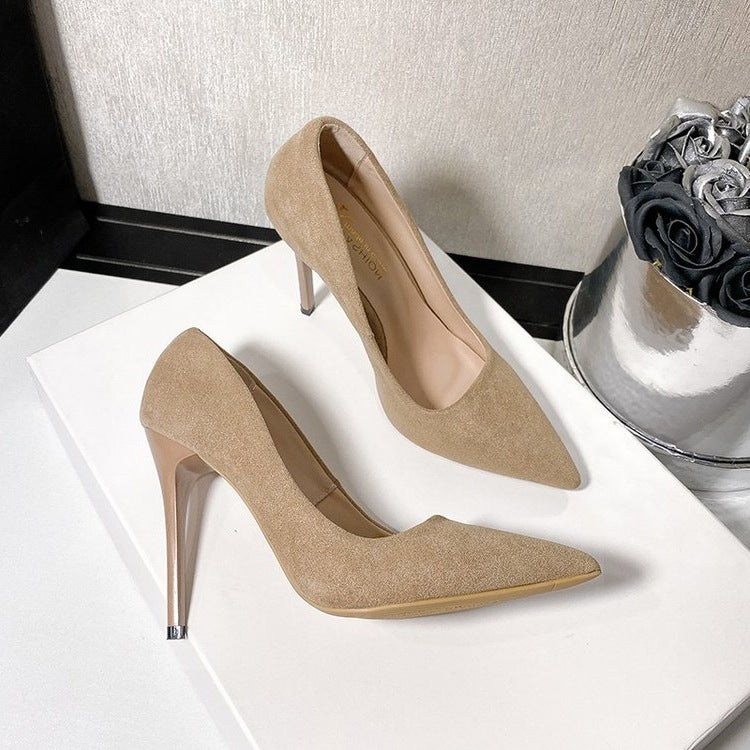 Damen elegante spitze Pumps mit feinem Veloursleder EB