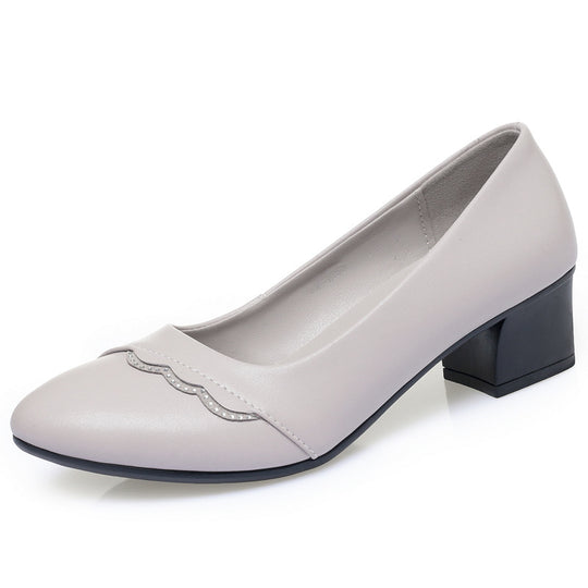 Damen Elegante Pumps mit zierlicher Wellenkante und komfortablem Blockabsatz EB