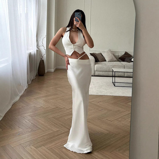 Damen Elegantes Maxikleid mit schulterfreiem Design und seidigem Finish EB
