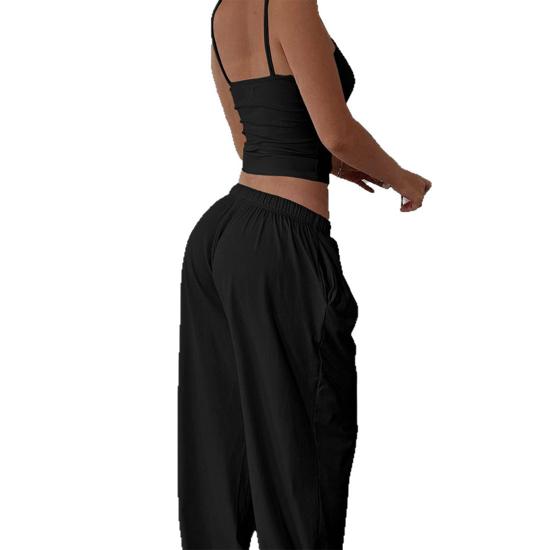 Damen Sportliches Zweiteiliges Set mit schmalem Oberteil und bequemen Hosen EB