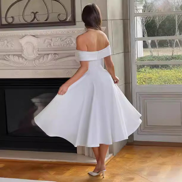 Damen Elegantes Off-Shoulder Midikleid mit ausladenden Falten und Taschen EB