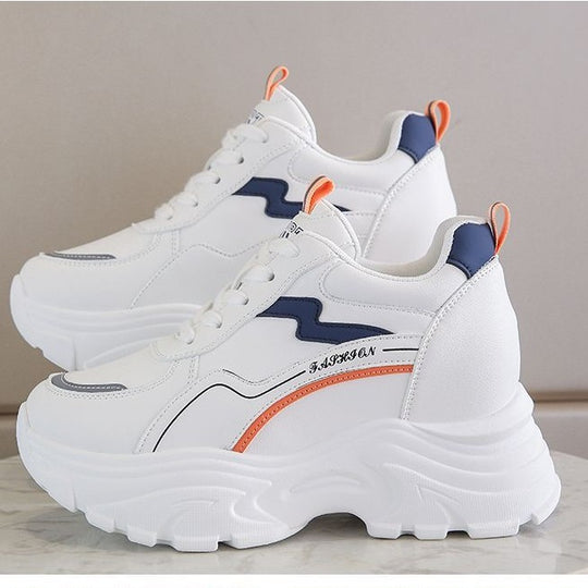 Damen Sportliche Sneakers mit dämpfender Profilsohle und atmungsaktive Obermaterialstruktur EB