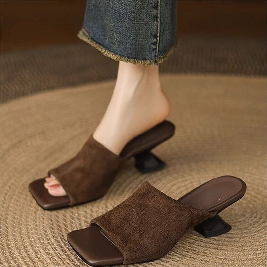 Damen elegante Mules mit geschwungenem Absatz EB