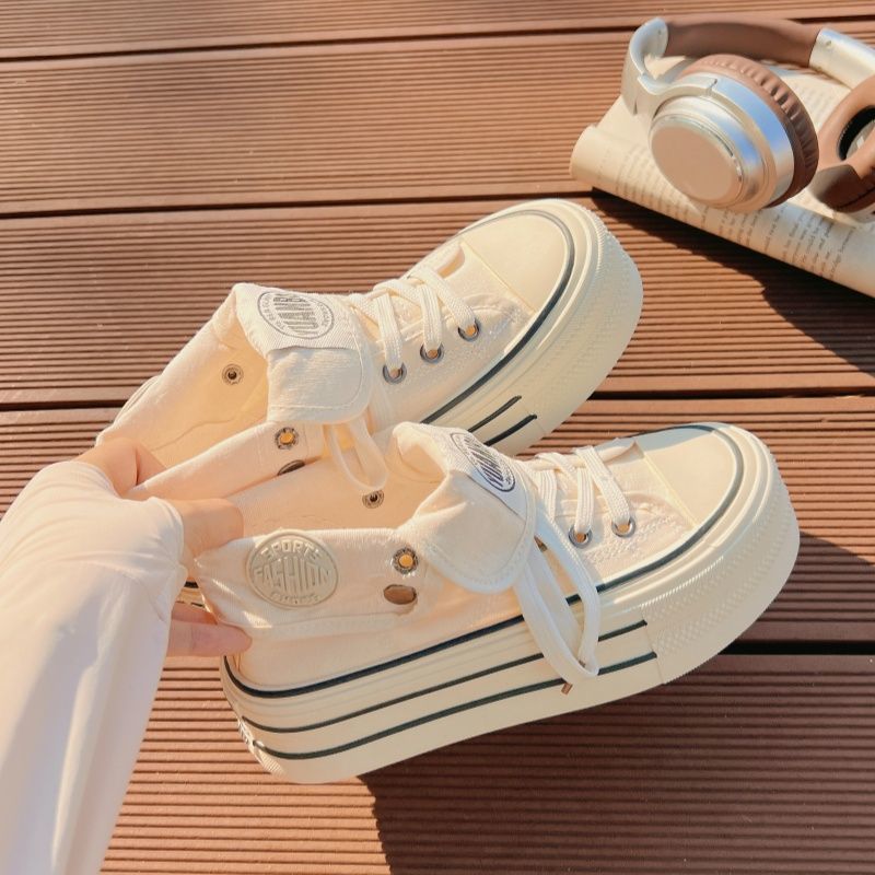 Damen Chunky Sneakers mit hohem Plateau und modischem Schnürsystem EB