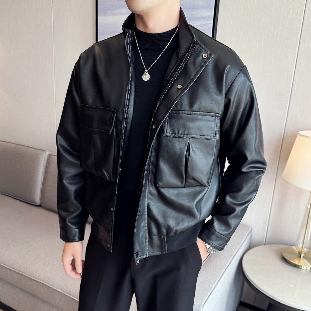 Herren Bikerjacke aus weichem Kunstleder mit praktischen Taschen und Stehkragen EB