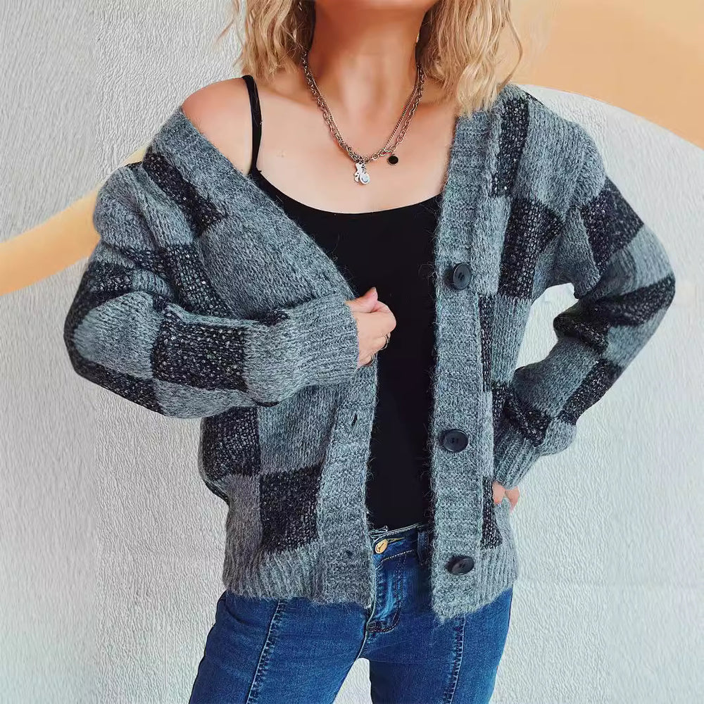 Damen lässige Strickjacke mit modernem Karomuster und hochwertigen Knopfdetails EB