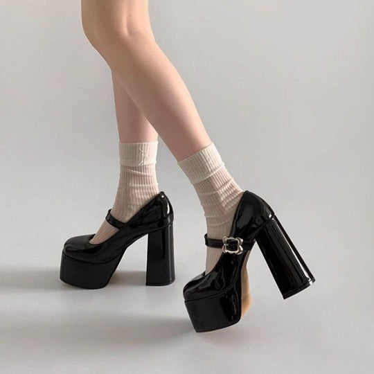 Damen Plateau-Pumps mit Rundschnürung und eleganter Schnalle EB
