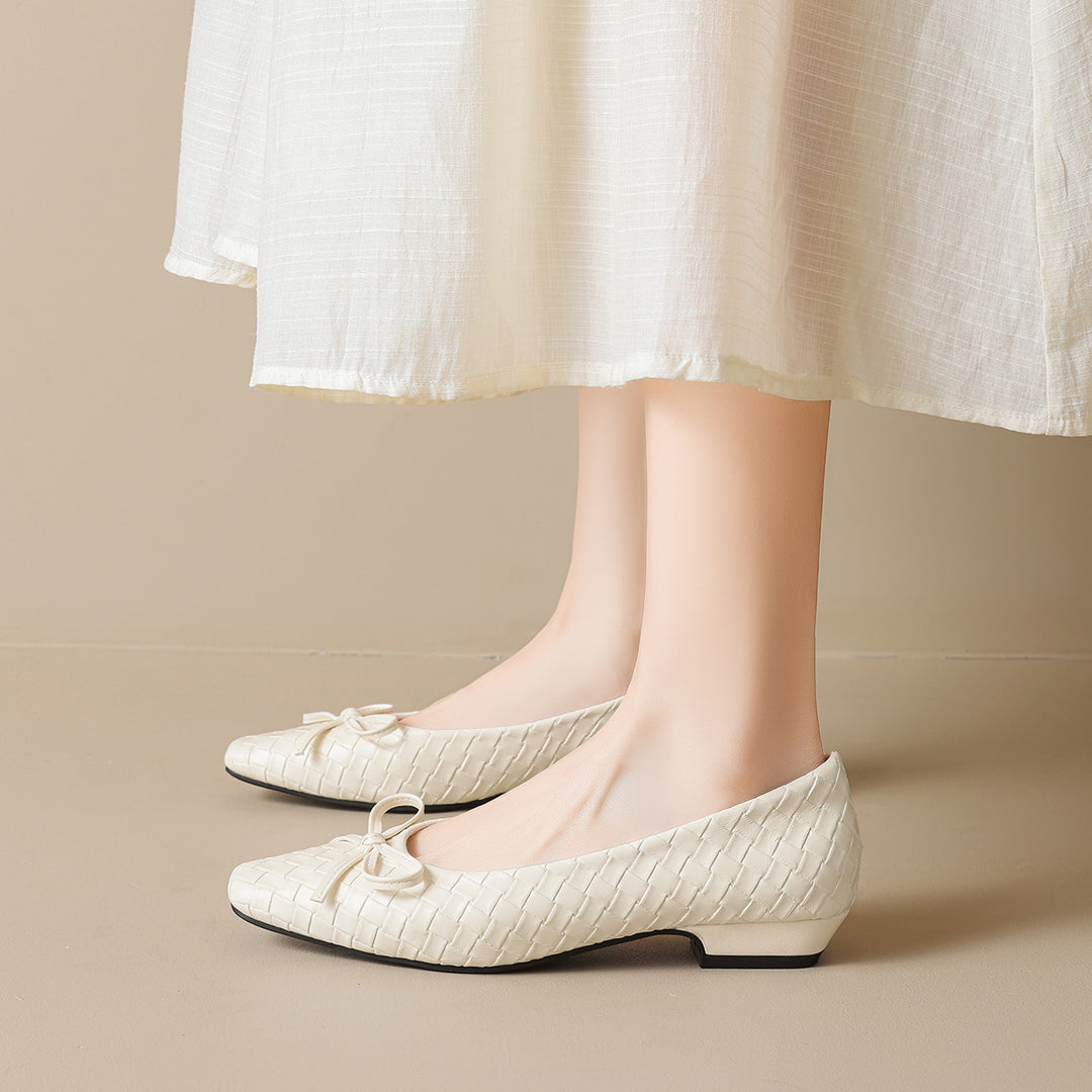 Damen Ballerinas mit hochwertigem geflochtenem Design und zartem Schleifendetail EB