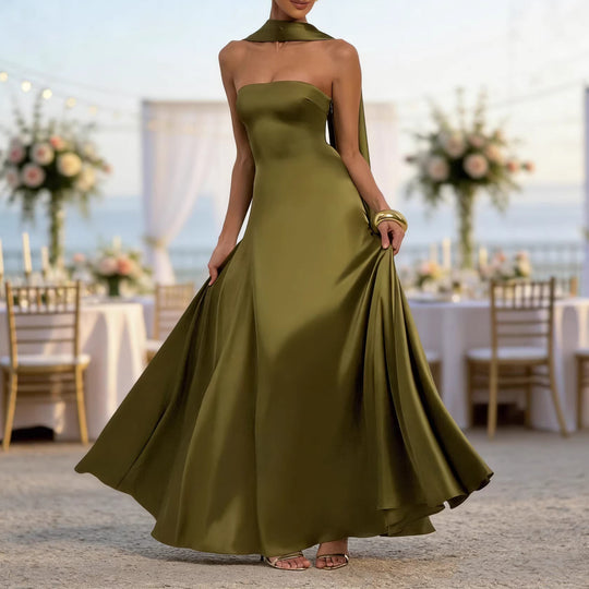 Damen Elegantes und schulterfreies Abendkleid mit fließendem Fall EB