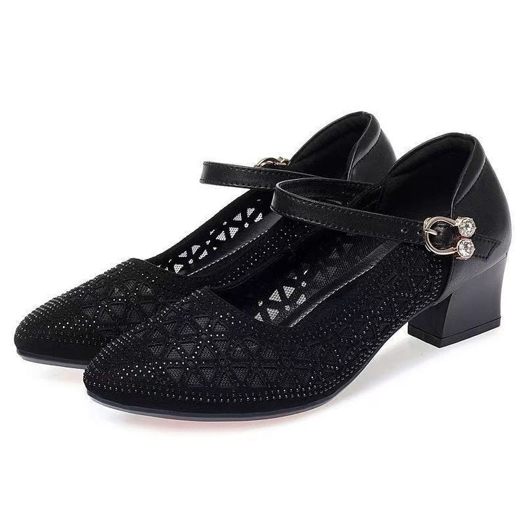 Damen elegante Pumps mit modischem Riemen und schimmernden Akzenten EB
