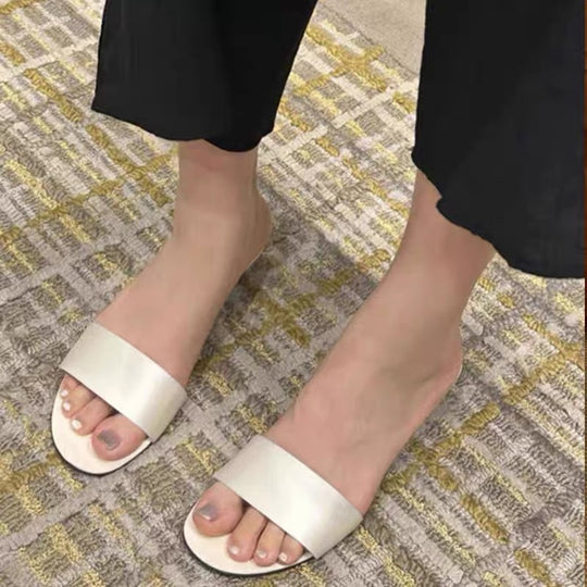 Damen Bequeme Slides mit breitem Riemendesign EB