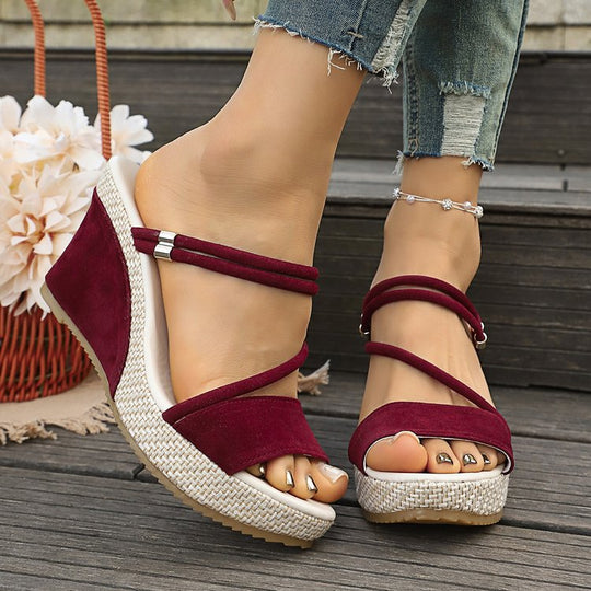 Damen Wedge-Sandaletten mit modischem Riemendesign und komfortabler Fußbettung EB