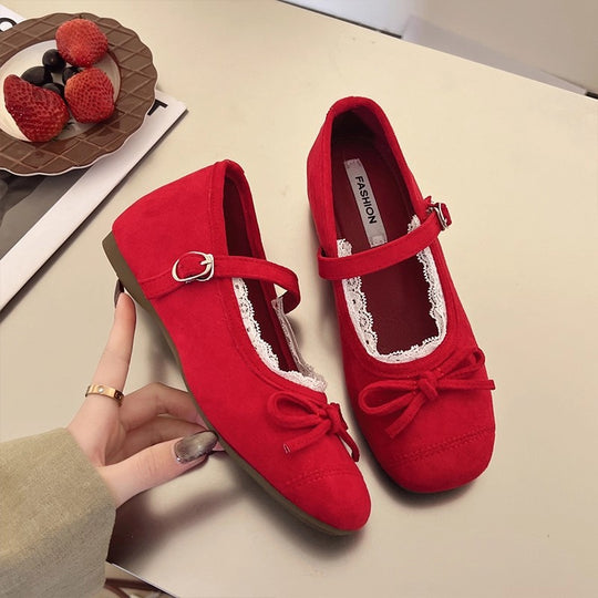 Damen Ballerinas mit eleganter Schnalle und zarter Spitzenborte EB