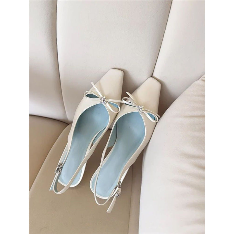 Damen Slingback Pumps mit schimmerndem Obermaterial und zarter Schleifenapplikation EB