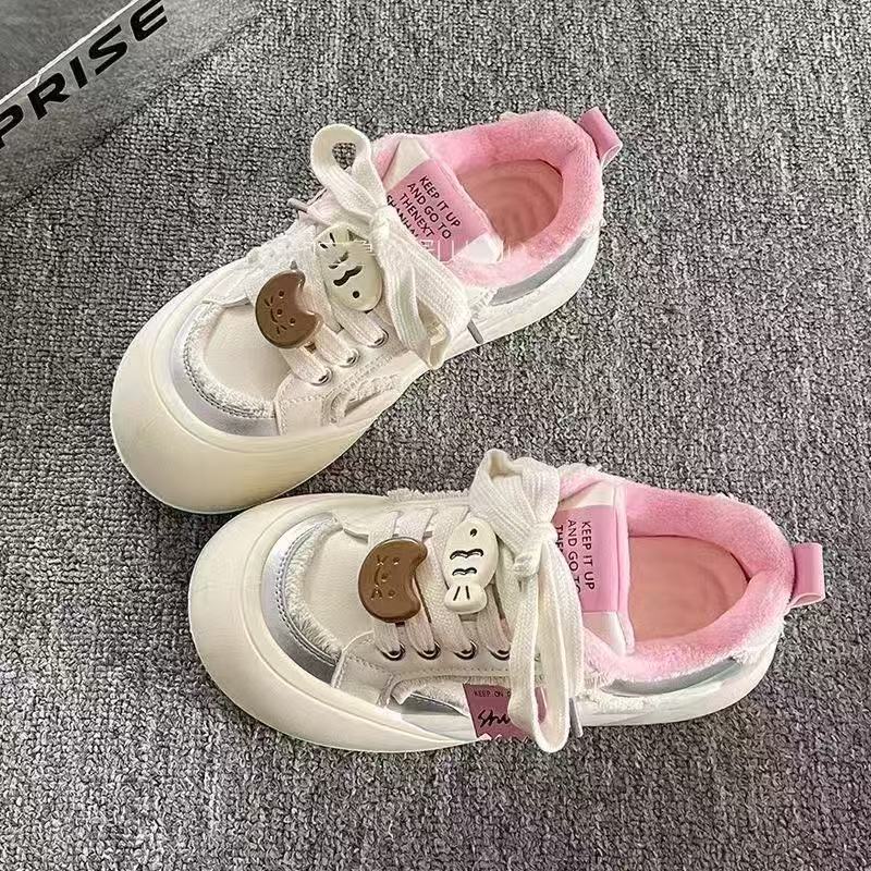 Damen Sneakers mit flauschigem Innenfutter und verspieltem Schnürsystem EB