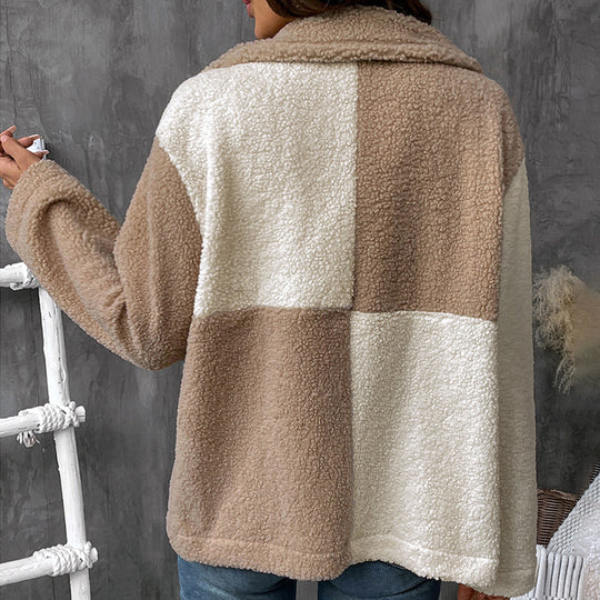 Damen Kuschelige Fleecejacke mit Karomuster und Knopfdetails EB