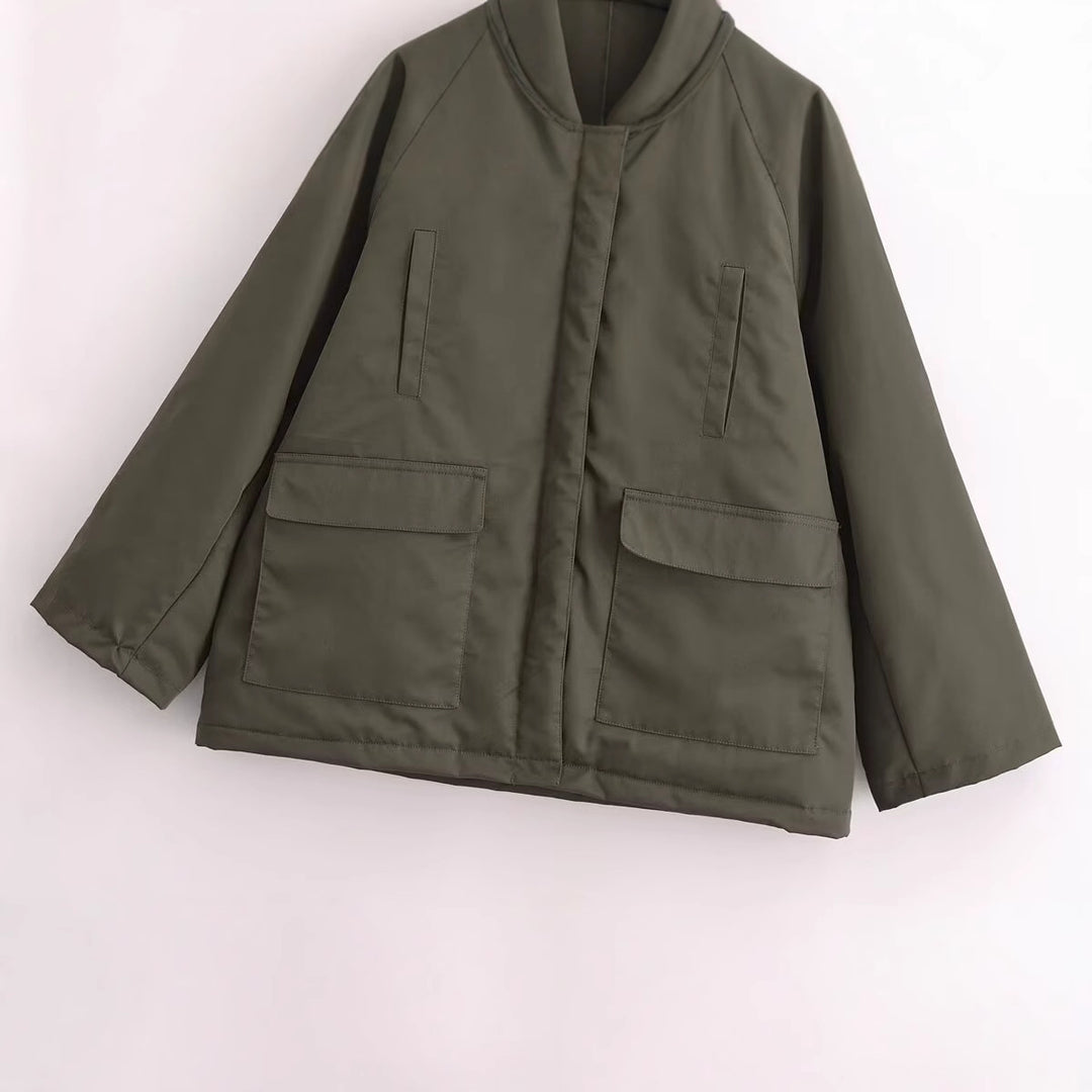 Damen Übergangsjacke mit hohem Kragen und praktischen Taschen EB