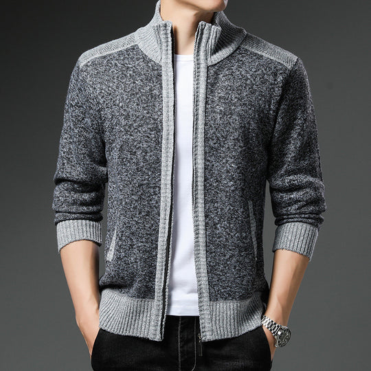 Herren Strickjacke mit hohen Kragen und praktischen Taschen EB