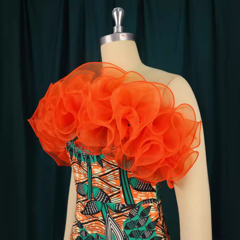 Damen figurbetontes Kleid mit voluminösen Rüschen EB