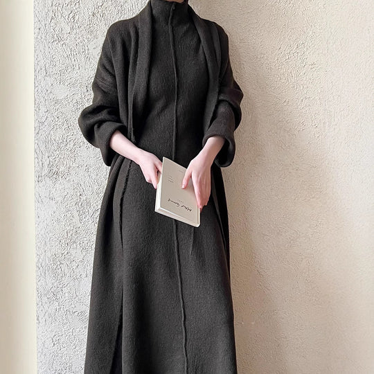 Damen Langer Strickmantel mit hohem Kragen und elegantem Schnitt EB