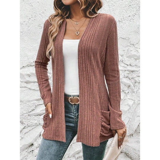 Damen Strickjacke mit wärmendem Rippenmuster und praktischen Taschen EB
