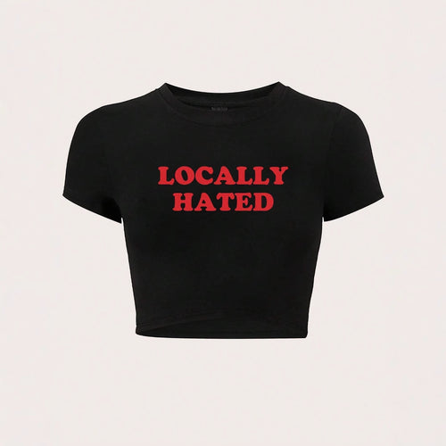 Damen Crop-T-Shirt mit auffälligem Schriftzug und figurbetontem Design EB