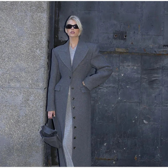 Damen Wollmantel mit eleganter Passform und dekorativen Knopfdetails EB
