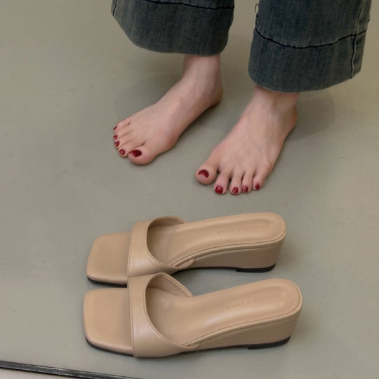 Damen Plateau-Pantoletten mit modischem Design und komfortabler Profilsohle EB