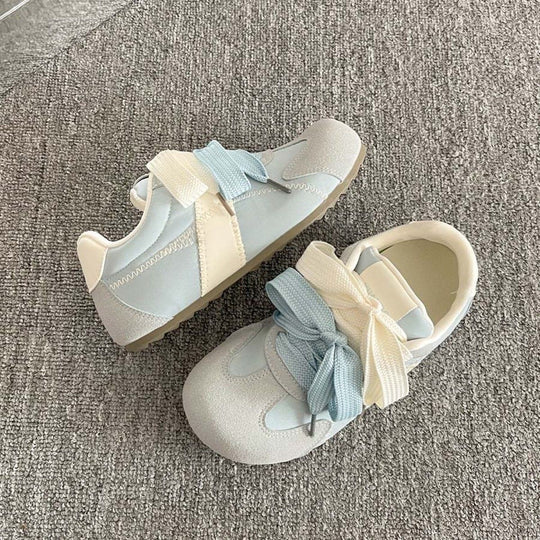 Damen modische Sneakers mit besonders weichem Obermaterial und einstellbarem Klettverschluss EB