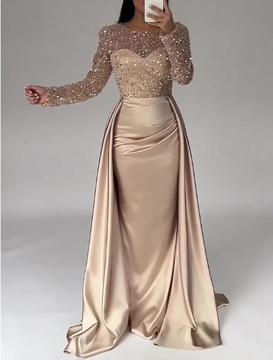 Damen Elegantes Abendkleid mit Glitzerdetails und fließendem Stoff EB