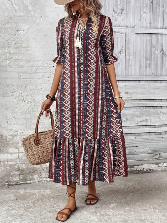 Damen Maxikleid mit grafischem Muster und detailreichen Volants EB