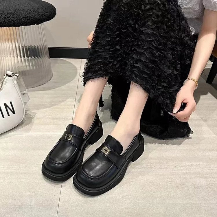 Damen elegante Mokassins mit dekorativem Gurt und goldener Schnalle EB