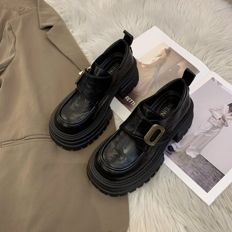 Damen modische Chelsea-Boots mit robustem Plateau und stylischer Schnallenverzierung EB