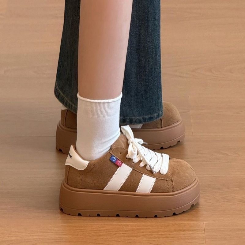 Damen Sportliche Sneaker mit robustem Plateau und atmungsaktiver Sohle EB